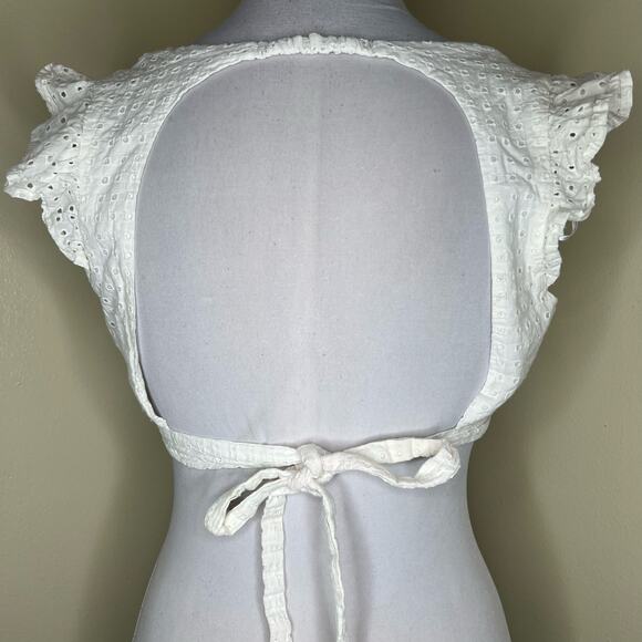 MINKPINK Celestial Crop Top MEDIUM White Eyelet Lace Cutout Tie Back Flutter - Picture 4 of 11